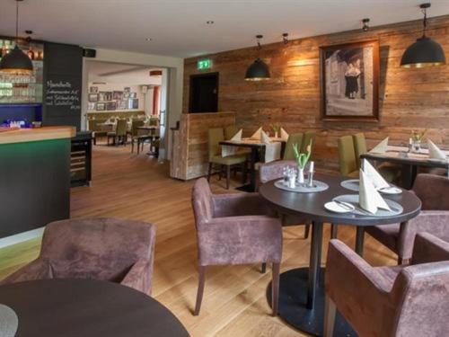 Hotel-Restaurant Zur Linde Altenmedingen Esterno foto