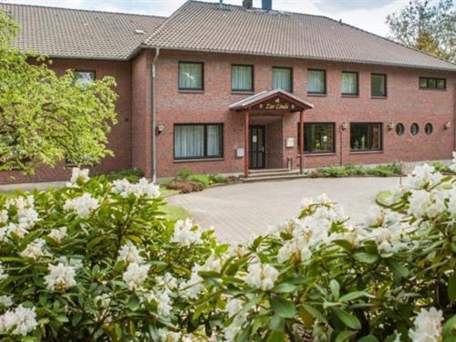 Hotel-Restaurant Zur Linde Altenmedingen Esterno foto