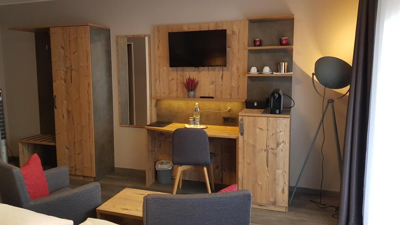 Hotel-Restaurant Zur Linde Altenmedingen Esterno foto
