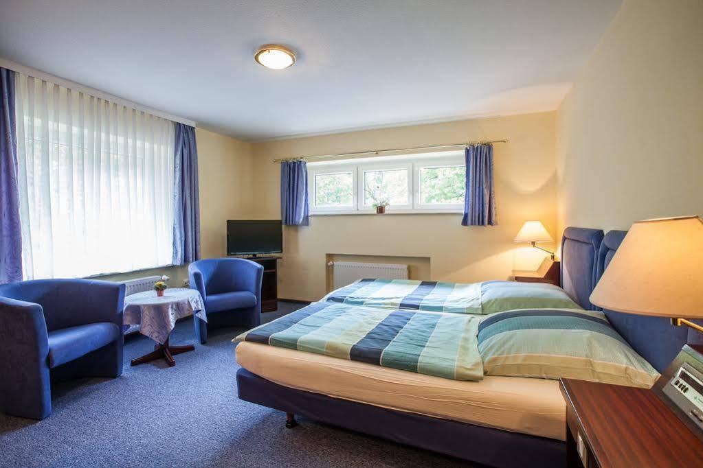 Hotel-Restaurant Zur Linde Altenmedingen Esterno foto